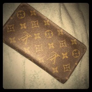 VINTAGE RARE LOUIS VUITTON WALLET